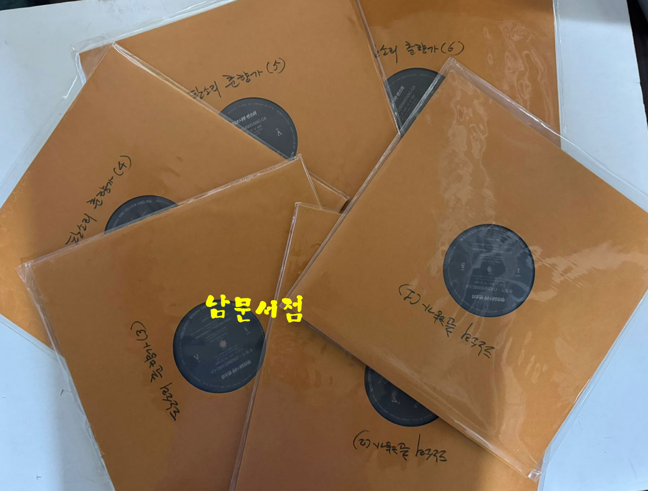 뿌리깊은나무 판소리 심청가 5LP, 적벽가 4LP, 수궁가 3LP, 흥보가 4LP, 춘향가 6LP / LP22장 / 아쉽게 자켓은 다시만든것, / 사진의 상품이 전부 입니다.