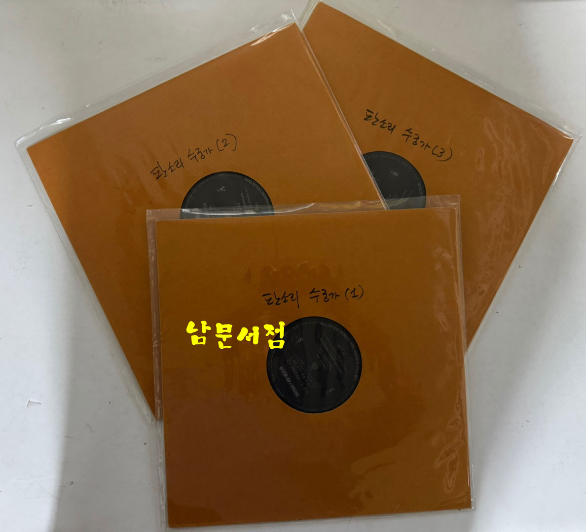 뿌리깊은나무 판소리 심청가 5LP, 적벽가 4LP, 수궁가 3LP, 흥보가 4LP, 춘향가 6LP / LP22장 / 아쉽게 자켓은 다시만든것, / 사진의 상품이 전부 입니다.